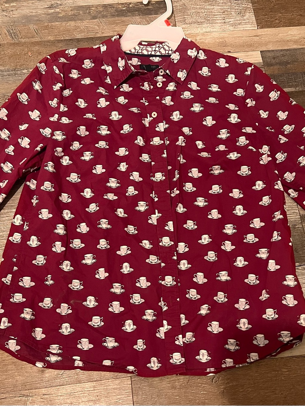 Women’s Talbots Burgundy Button-Up Shirt with Tea Cup Print size Large petite Lp
